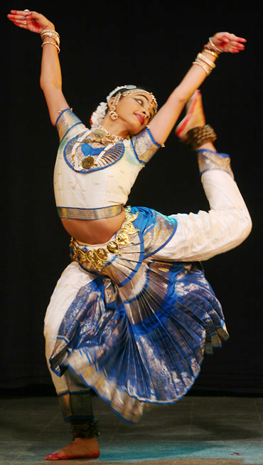 indian folk dance information